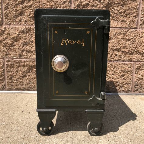 where to sell antique safes